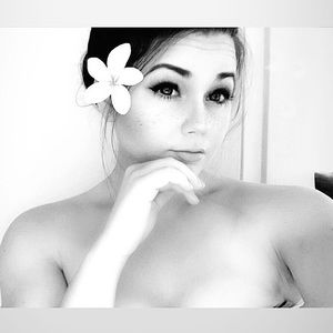 Meet your Posher, Emilee